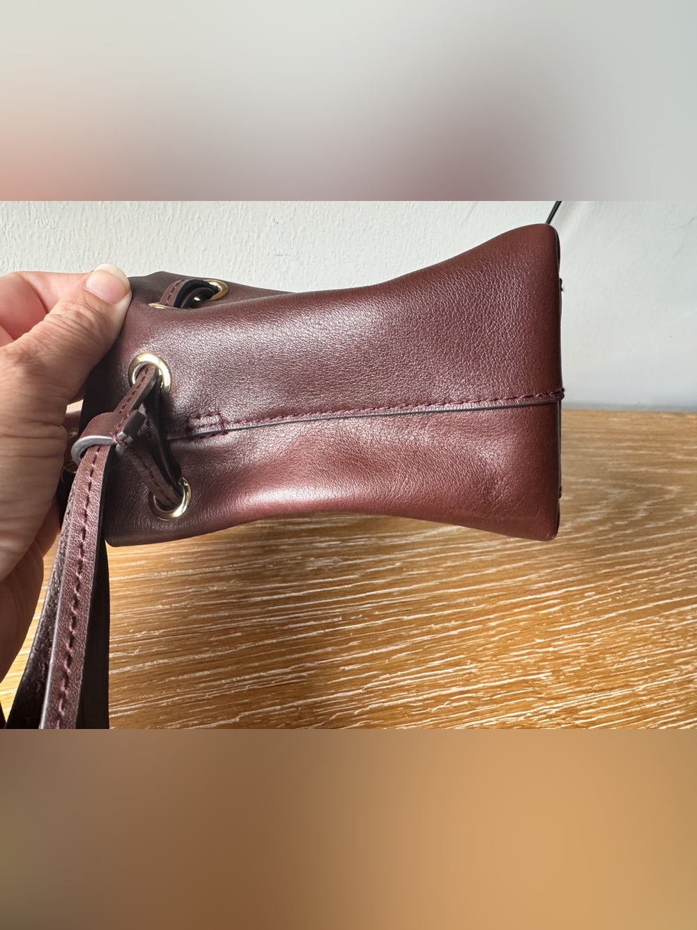 NWT MADEWELL Drawstring Clutch Mini Bag 100% Leather Chocolate Raisin NY176 - Picture 7 of 16